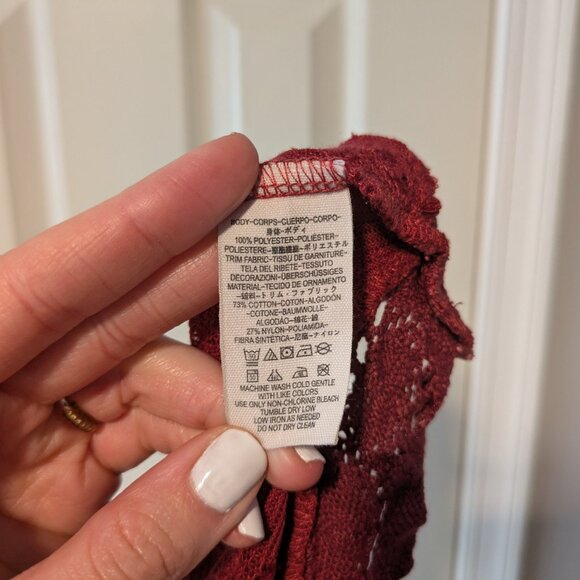 Free People red top with flowery lace, size s - Picture 4 of 4